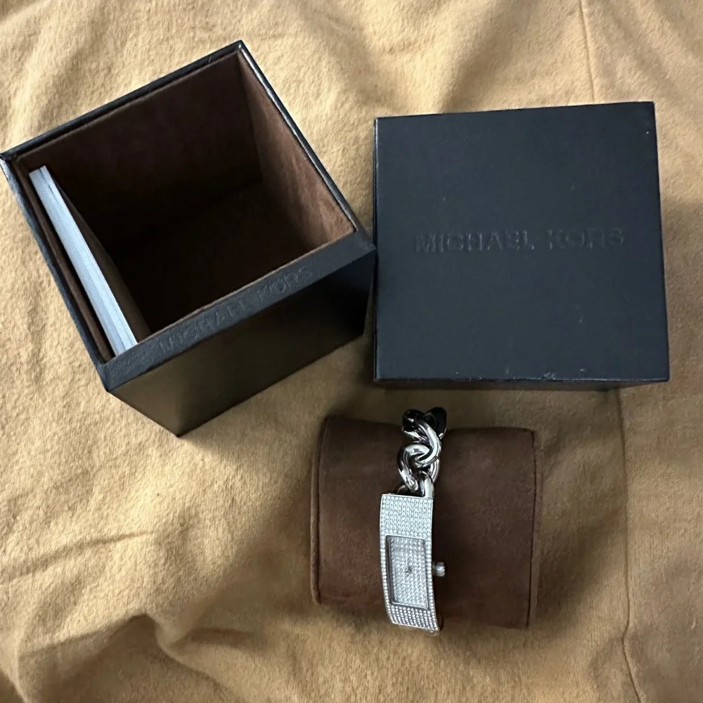 Michael Kors Watch MK 3305 - Picture 3 of 9